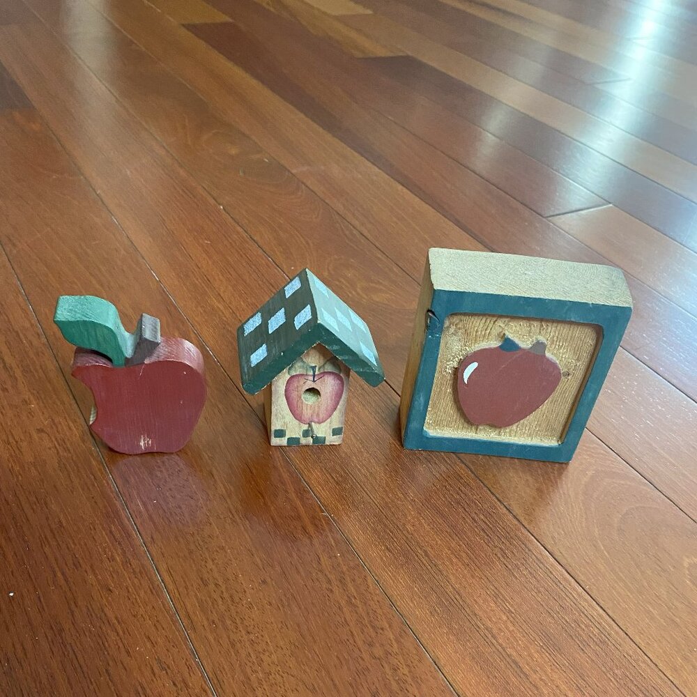 Apples Country Kitchen Decor Bird House Vintage